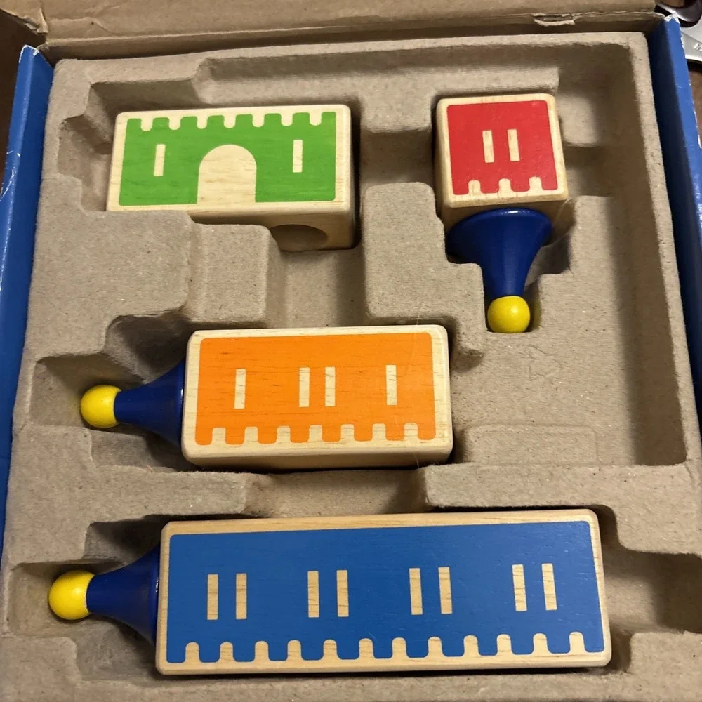 Castle Logix Multi-Level Logic Smart Games Wood -Kids 2011 Edition - COMPLETE